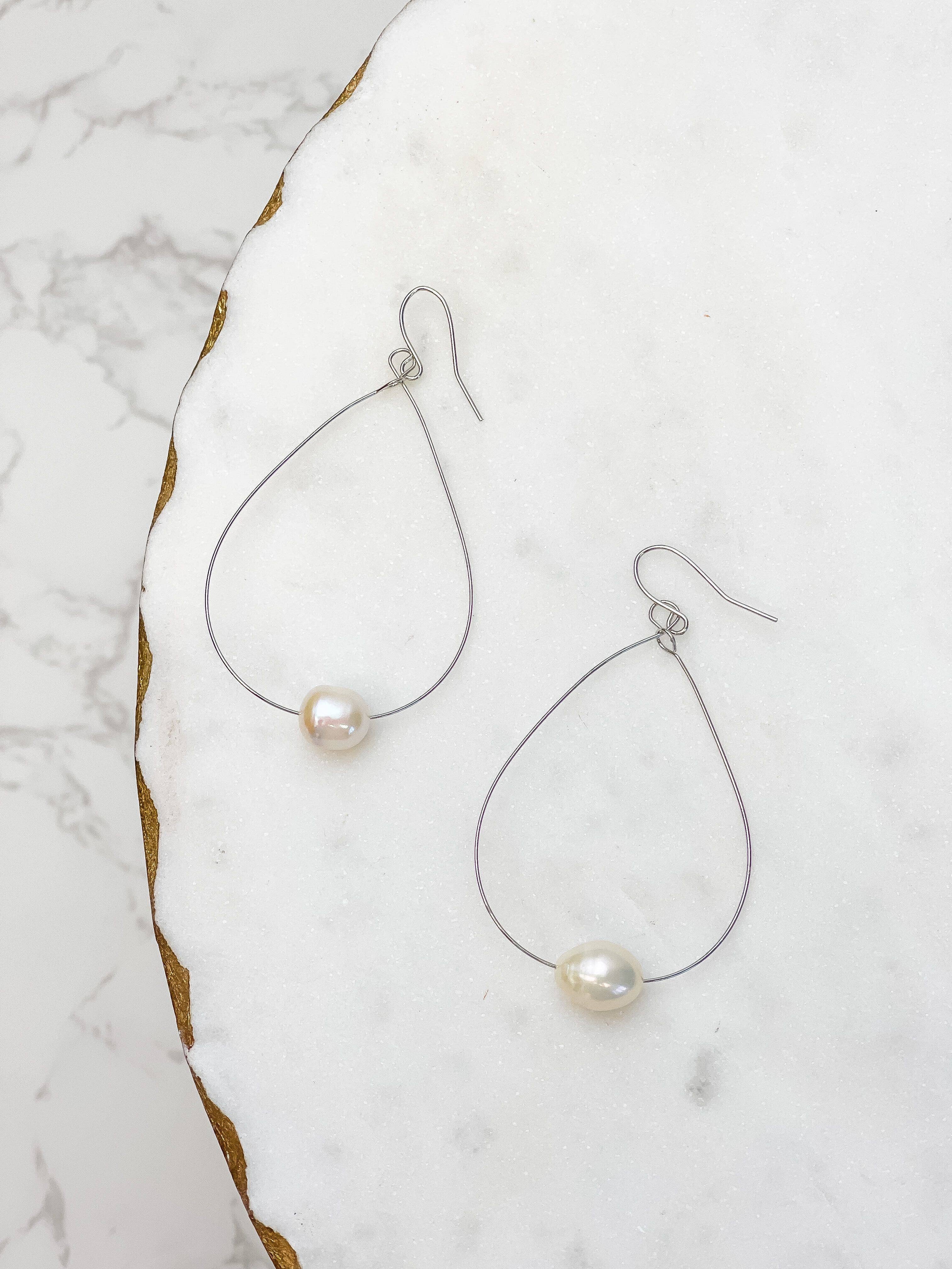 Freshwater Pearl Minimalist Oval Earrings: Silver